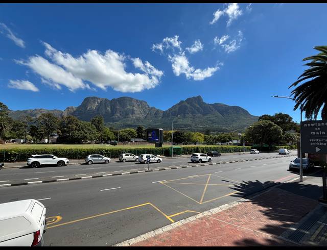 409M² OFFICE TO LET IN NEWLANDS
